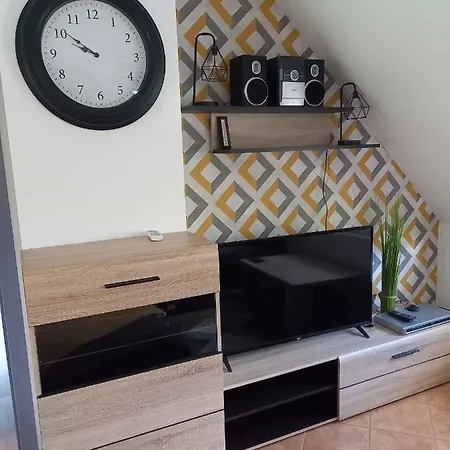 In Balatonbereny/balaton 26487 Apartment
