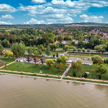 In - Balaton 26487 Апартаменты *